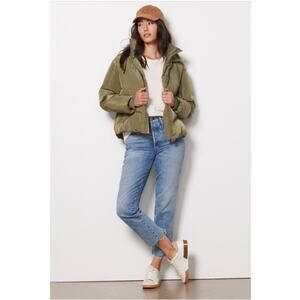 JAKKE NWT Evereve Poppy Recyled Puffer in Olive Green // S